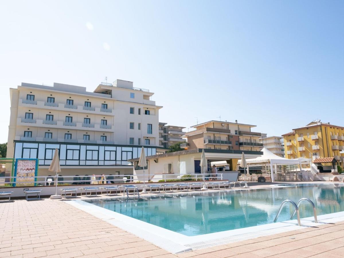 Hotel Tokio Village - Azzurro Club Lido Di Savio Εξωτερικό φωτογραφία