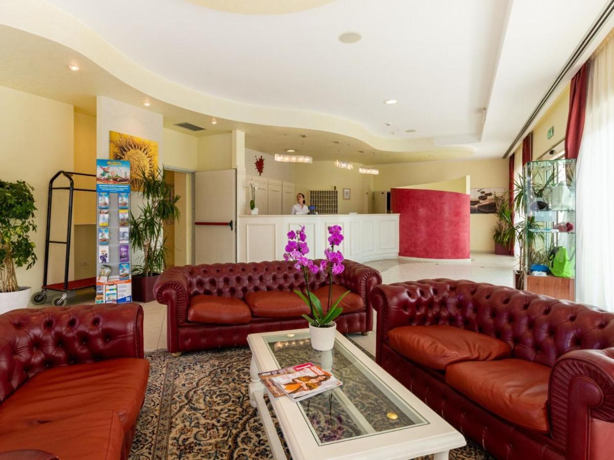 Hotel Tokio Village - Azzurro Club Lido Di Savio Εξωτερικό φωτογραφία